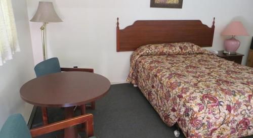 Dry Ridge Motor Inn מראה חיצוני תמונה