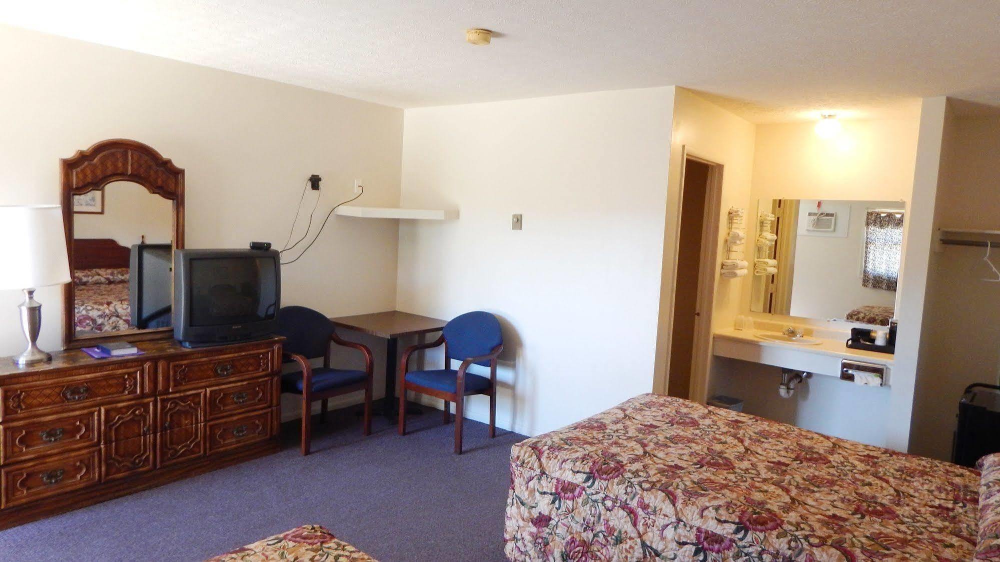 Dry Ridge Motor Inn מראה חיצוני תמונה