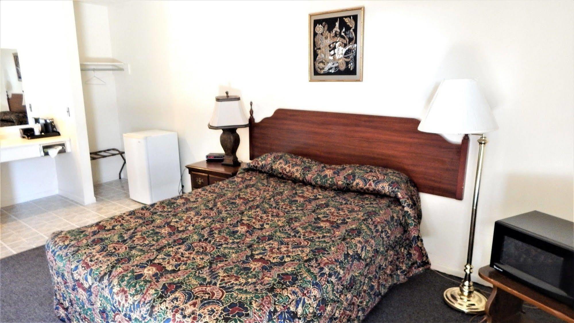 Dry Ridge Motor Inn מראה חיצוני תמונה