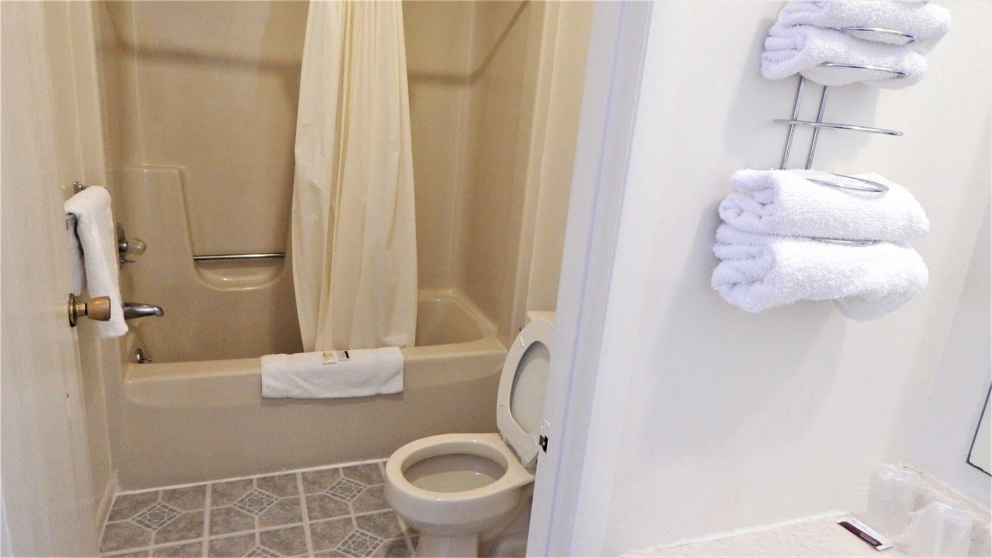 Dry Ridge Motor Inn מראה חיצוני תמונה